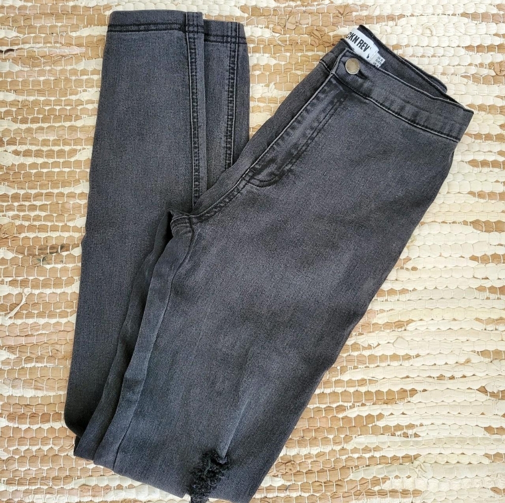 Black High Waisted Skinny Jeans with Knee Holes